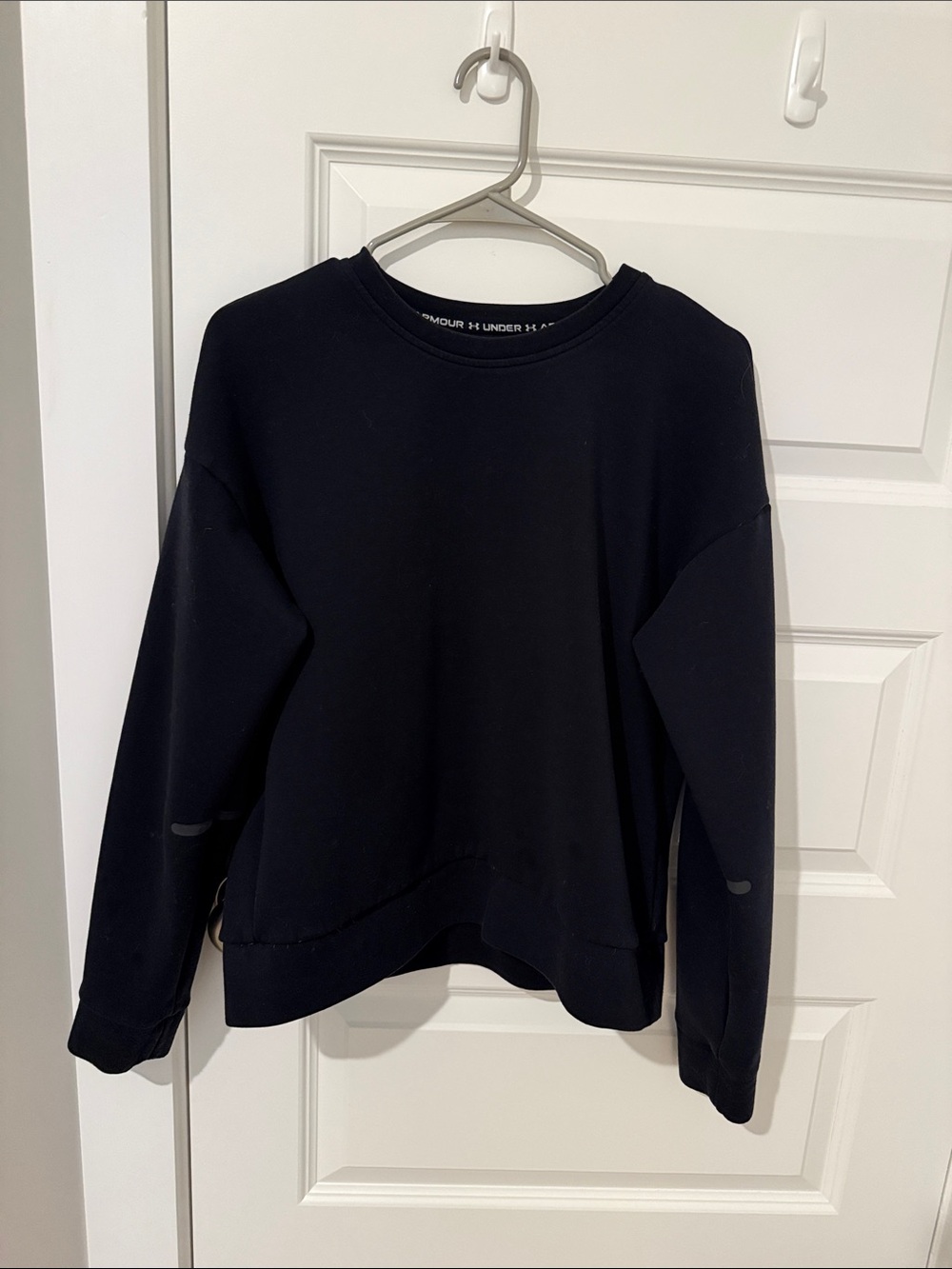 Under Armour Women's Black Crewneck Pullover Sweatshirt